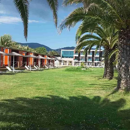 Thalassa Boutique *