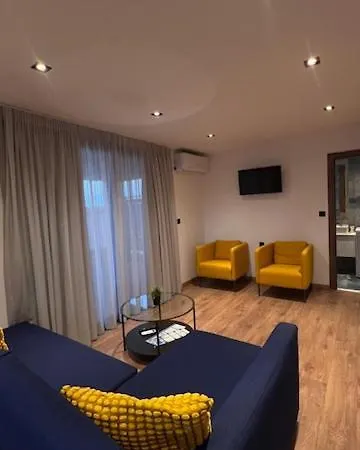 Thalassa Boutique סארטי