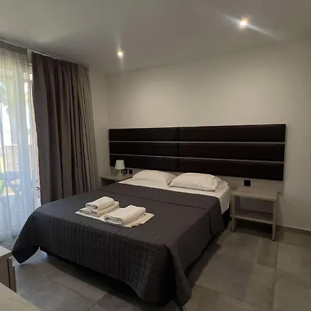 Aparthotel Thalassa Boutique Sarti